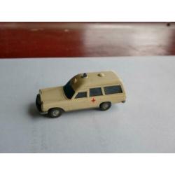 Wiking Mercedes 200 Ambulance