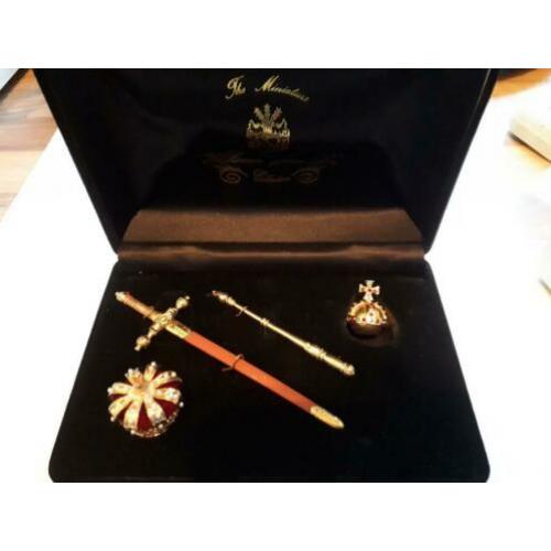 Miniatuur kroon septer etc luxe doos Crown Jewel Collectoni