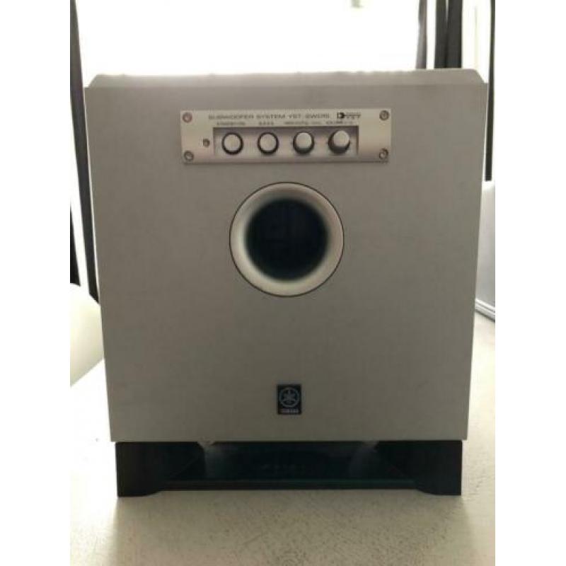Yamaha subwoofer YST-SW015