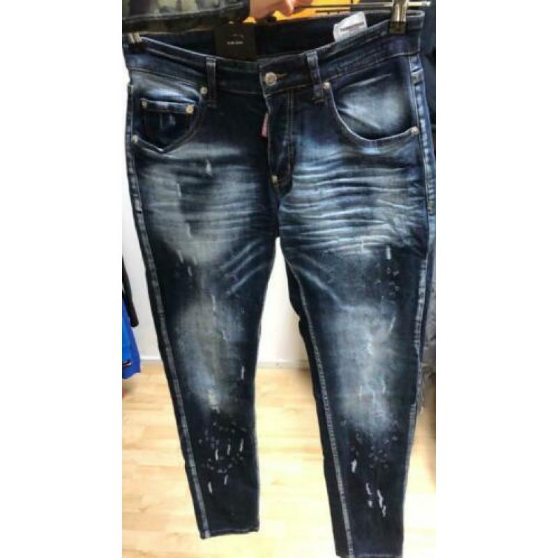 Heren Moncler Polo Dsquared Broek Moncler jas Louboutins✅