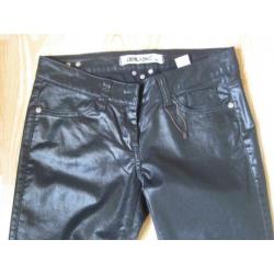 ZEER MOOIE DAMES ZWARTE BROEK van ADILISK.mt.M