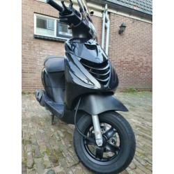Mooie Piaggo Zip 4t 2017 MOET WEG