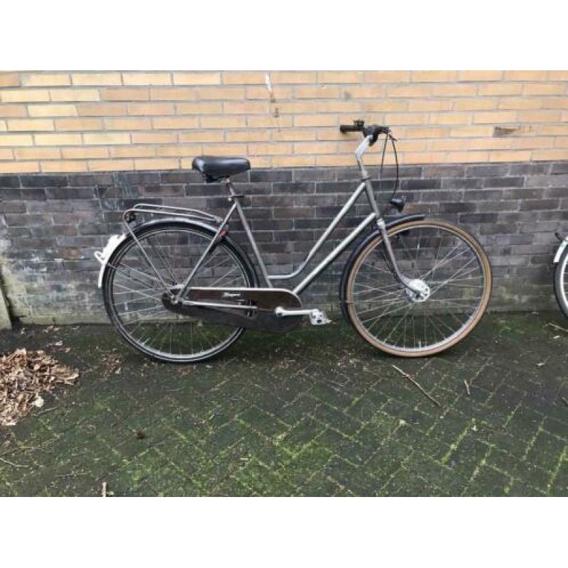 Diverse nagekeken fietsen fiets damesfiets bike bicycle