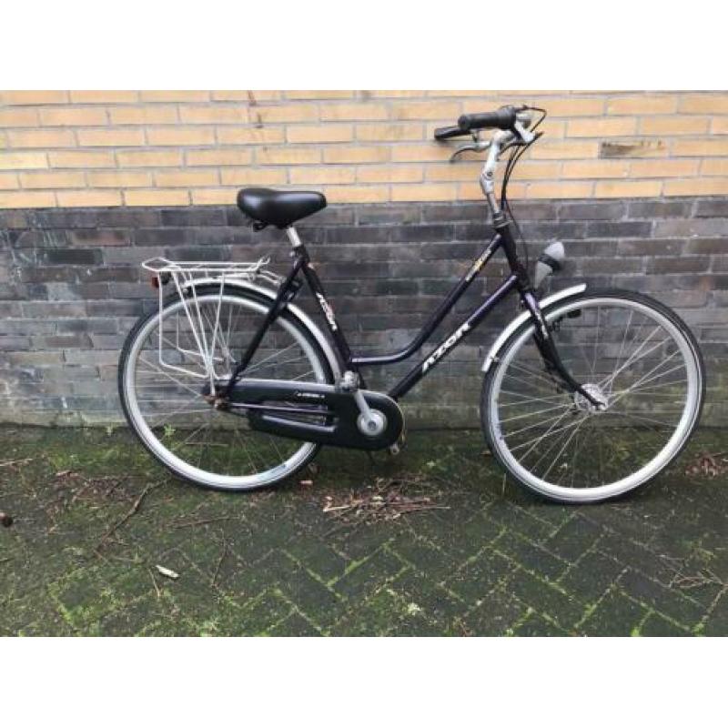Diverse nagekeken fietsen fiets damesfiets bike bicycle