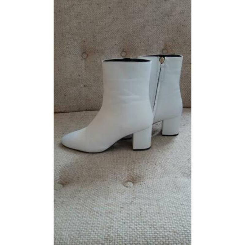 Wit leren laarzen enkellaarsjes River Island mt 39