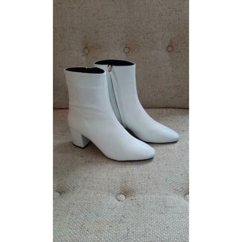 Wit leren laarzen enkellaarsjes River Island mt 39