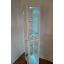 Witte vitrinekast te koop