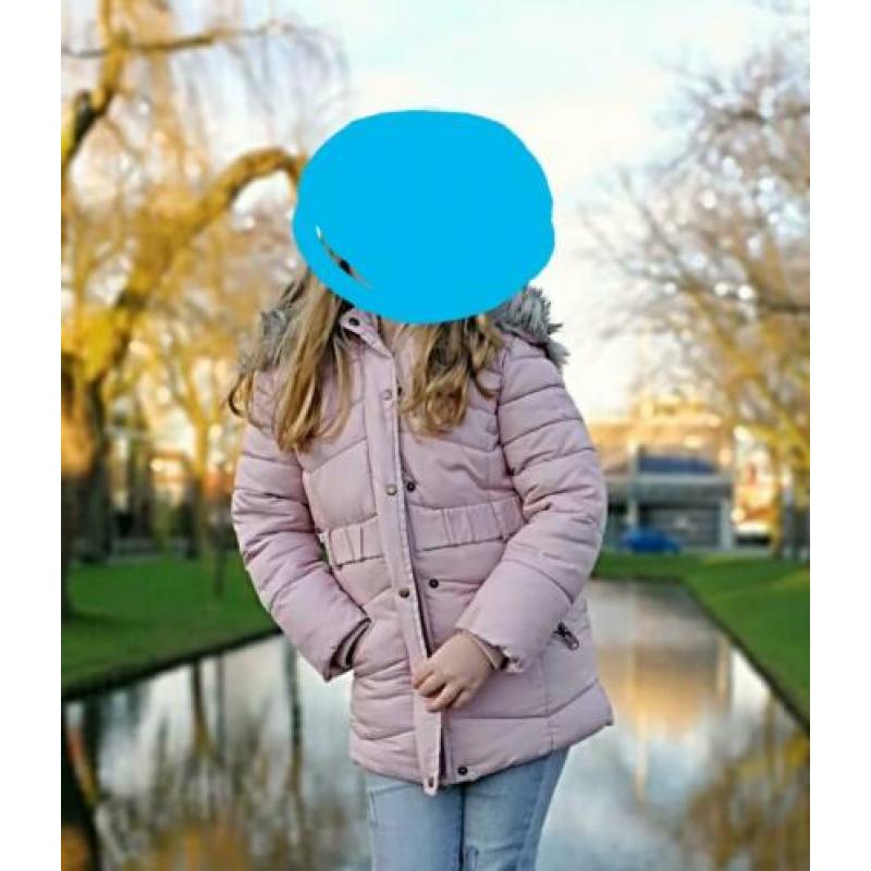 Leuke zachtroze jas / maat 122