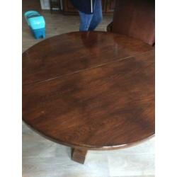 Ronde eettafel donkerbruin eiken (uittrekbaar)