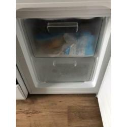Zanussi koelkast met 2 vrieslade.