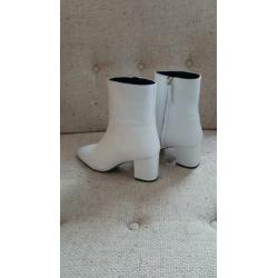 Wit leren laarzen enkellaarsjes River Island mt 39