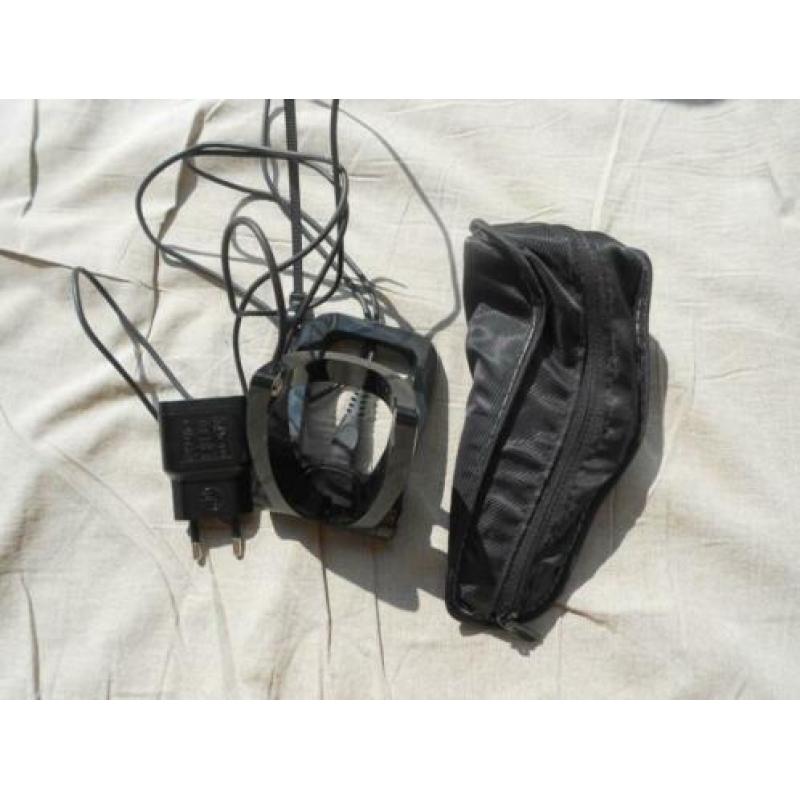 Philips nat- en droogshaver met tondeuse RQ 1175 series 7000