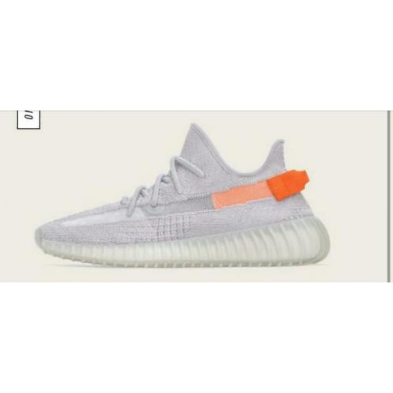 Yeezy boost 350 v2 tail light (EU40 2/4) (US7.5)