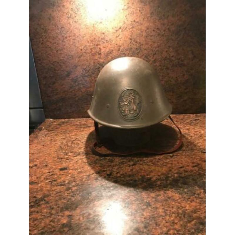 Nederlandse m34 helm met plaat en binnenwerk