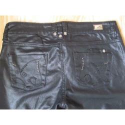 ZEER MOOIE DAMES ZWARTE BROEK van ADILISK.mt.M