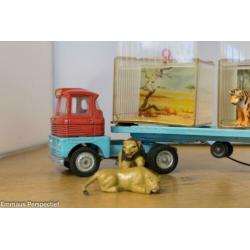 CORGI Chipperfields Menagerie