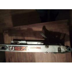 Honda cr125 1984 achterbrug met pro-link systeem