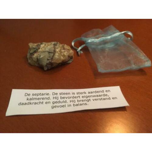 UITVERKOOP! Septarie ruwe edelsteen -in mooi zakje!