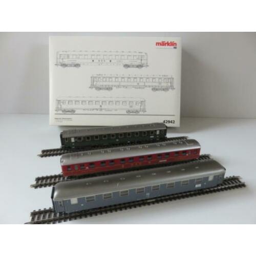 Marklin 42942 Riviera Express DB/DSG/FS set met 3 rijtuigen