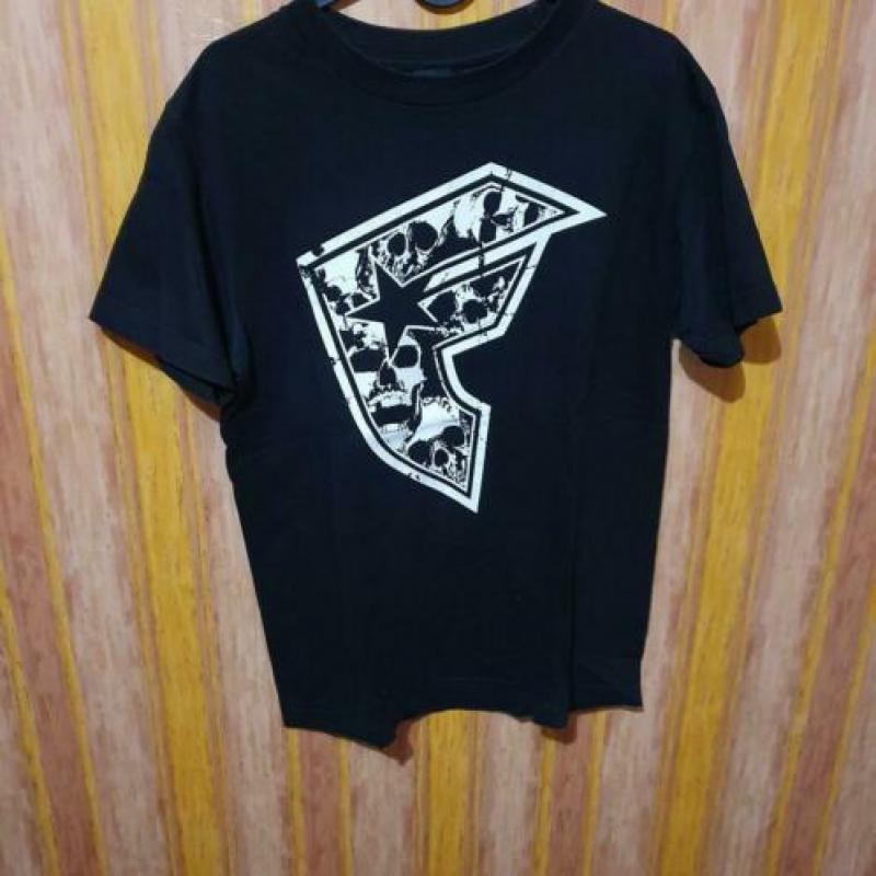 Famous Stars and Straps t-shirts maat S