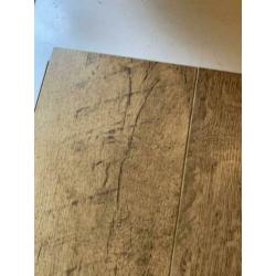 Laminaat Quickstep ca. 25m2 (misschien wel meer).