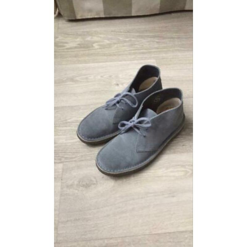 Clarks desert boots 37