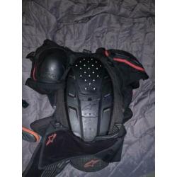 2x body Protectors 1 x alphinestar en 1x ufo