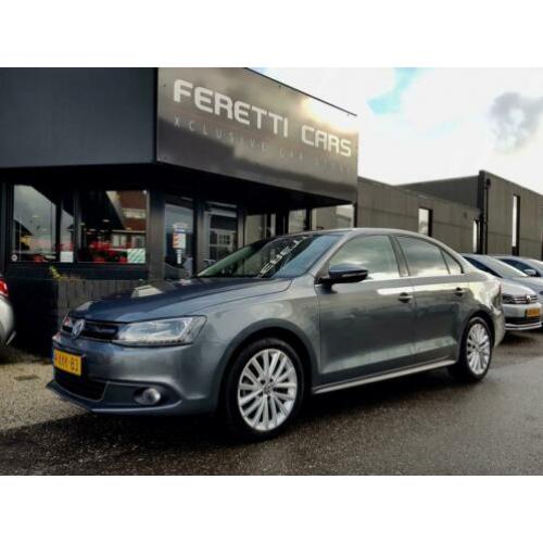 Volkswagen Jetta HYBRID GRATIS 1JAAR RENTEVRIJ LENEN!