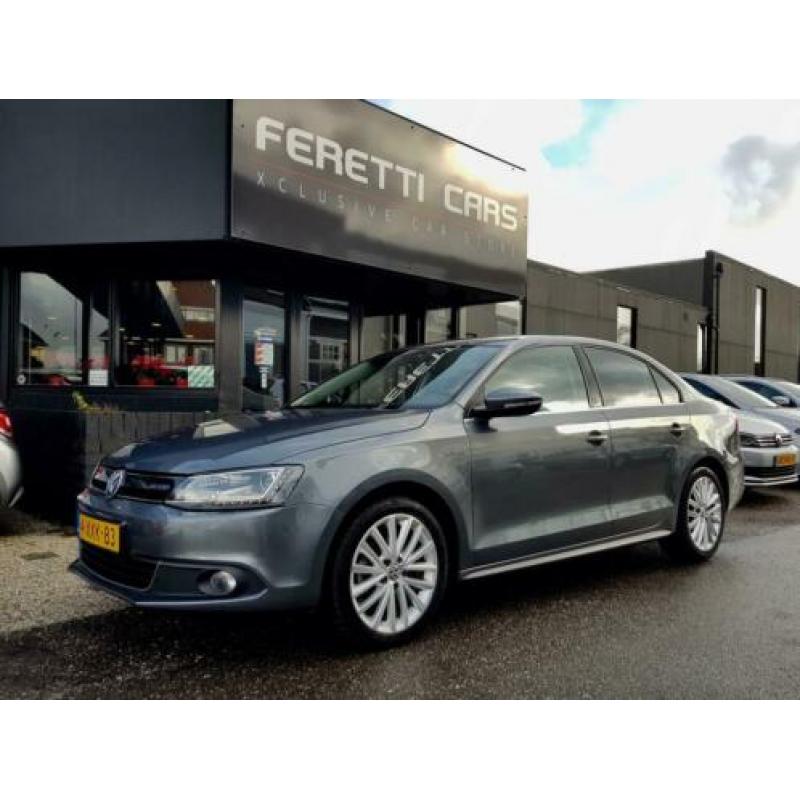 Volkswagen Jetta HYBRID GRATIS 1JAAR RENTEVRIJ LENEN!