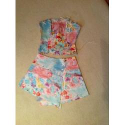 Corset top en rokje.