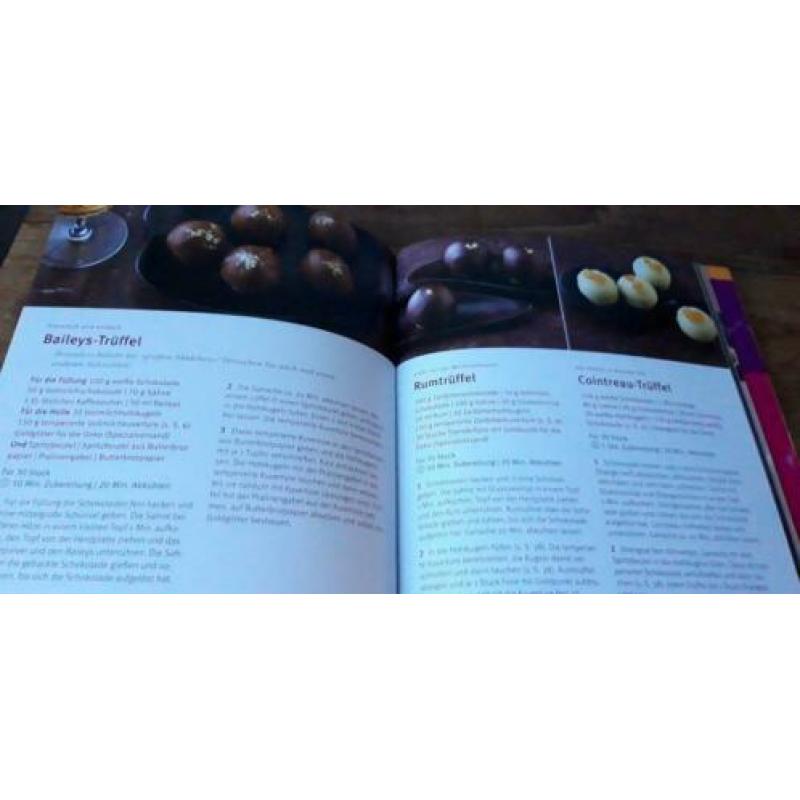 Macarons, petit fours en bonbons