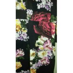Zwart tuniekshirt met bloemen maat 52