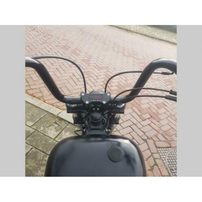 HARLEY-DAVIDSON Fxdb Streetbob Thunder Special 240 (bj 2008)