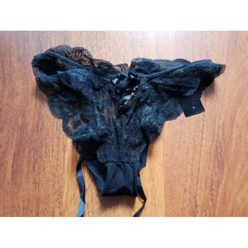 Nieuw - sexy setje Hunkemoller met strass - 80B M
