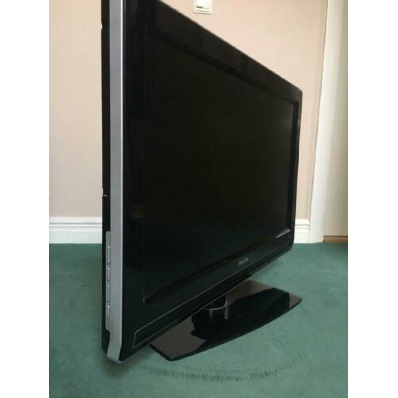 Philips LCD TV 32” BBE stereo
