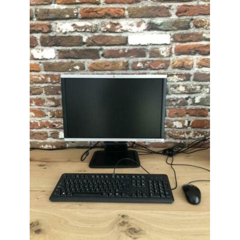 HP computerscherm 22 inch (met toetsenbord/muis) te koop