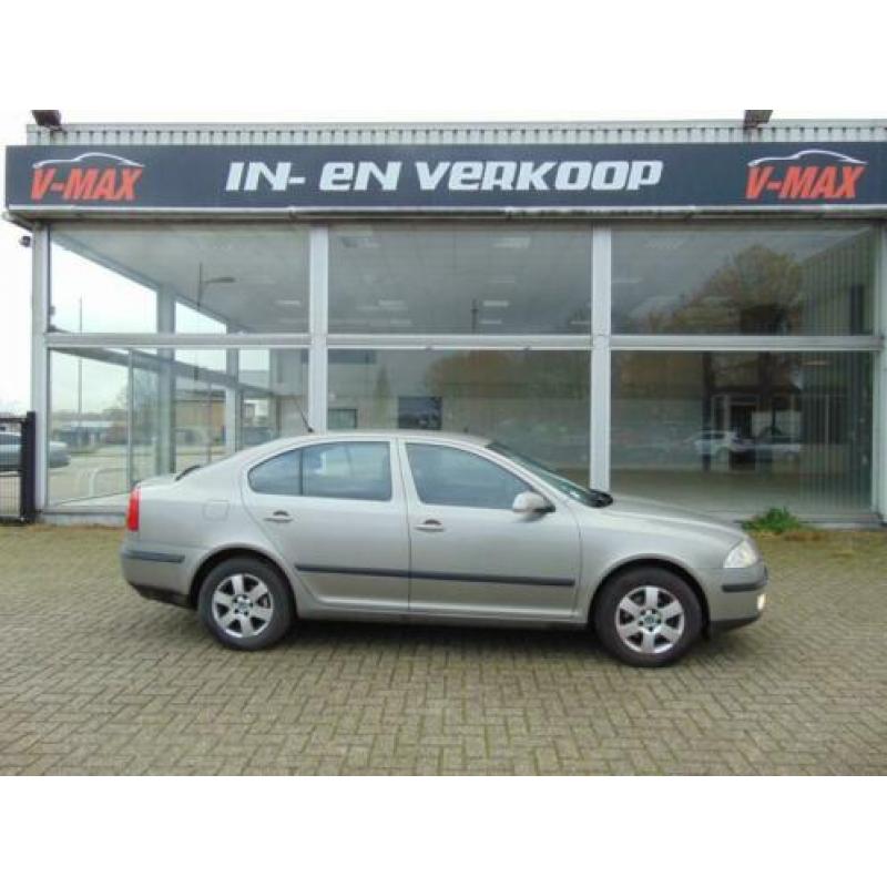 Skoda Octavia 1.8 TSI 16V Elegance Edit Nap Clima Cruise Pdc