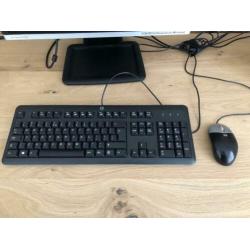 HP computerscherm 22 inch (met toetsenbord/muis) te koop