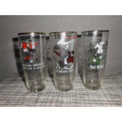 voetbal bierglazen 11 stuks