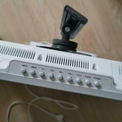 Salora 24 inch lcd TV met ingebouwde dvd speler.