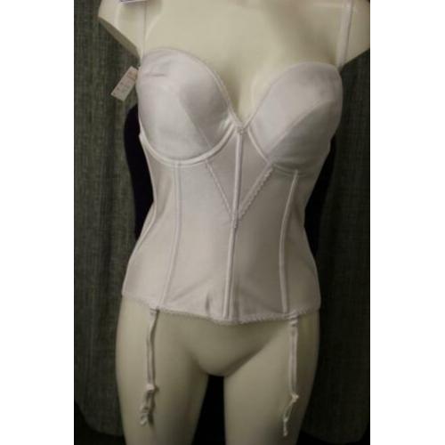 no C100 wit torselet met jarretels diverse maten