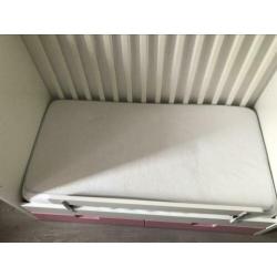 Ikea ledikant, super compleet en netjes! Matras, kussen, dek