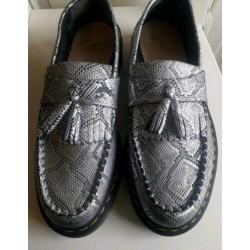 Dr. martens vegan adrian metallic maat: 42