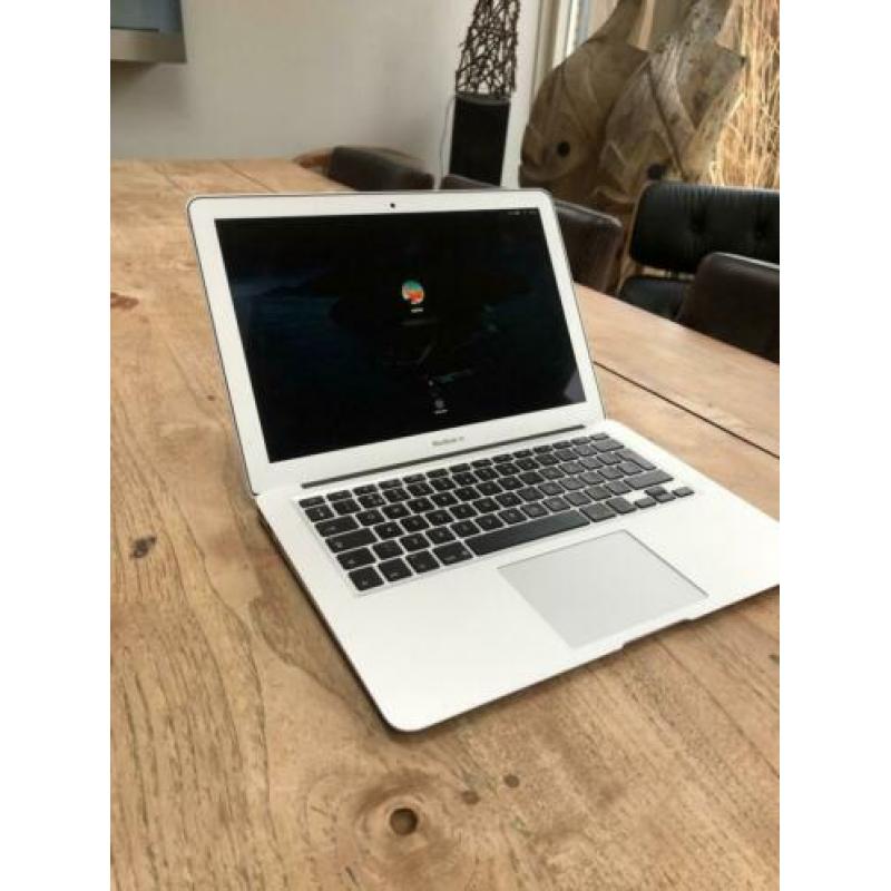 MacBook Air 13 Inch Early 2014 4Gb