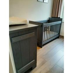 Nette grijze Bobita complete kinderkamer te koop