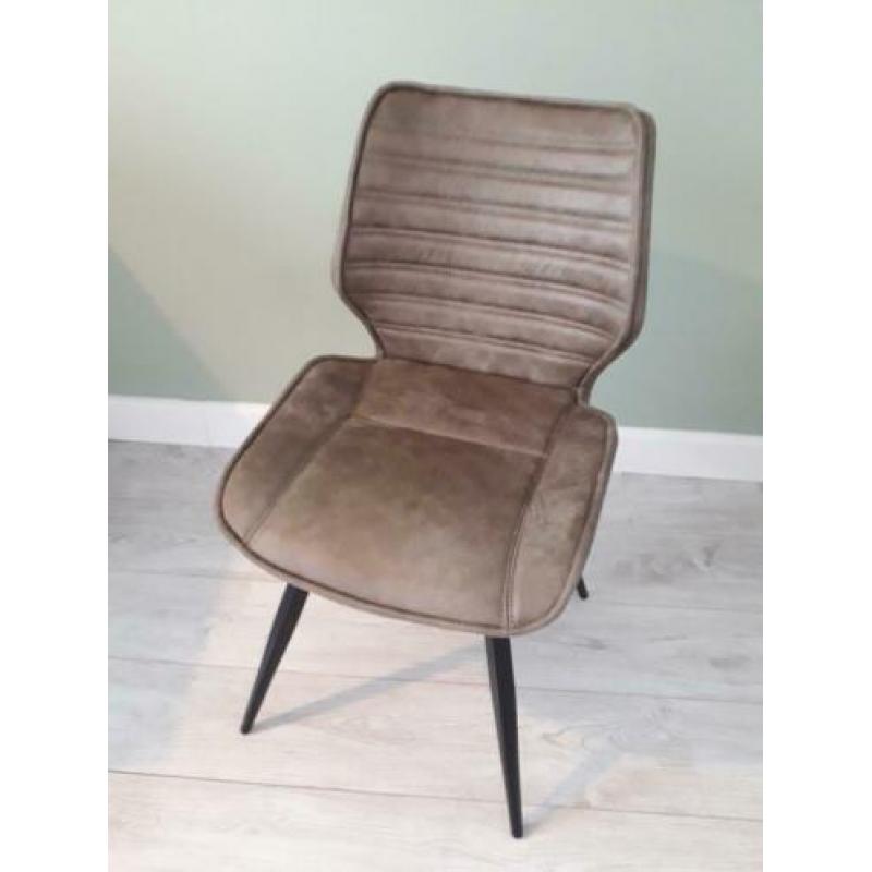 Twee olijfgroene eetstoelen, nieuw