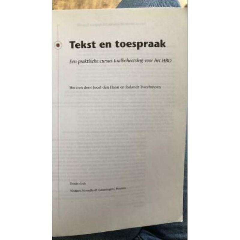 Tekst en toespraak een praktische cursus taalbeheersing hbo