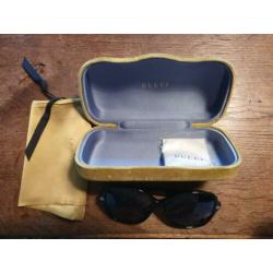 Zwarte zonnebril Gucci GG0022S