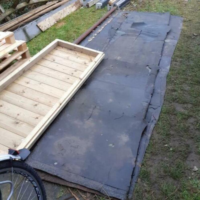 Gratis af te halen :hout beton Tuinhuis van Gering