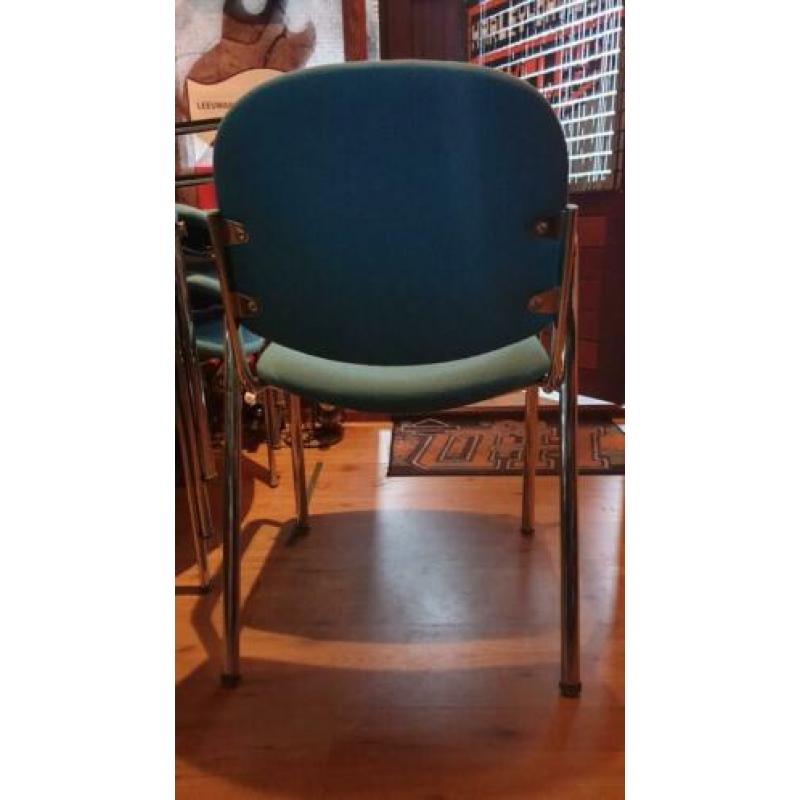 8 stevige kantoorstoelen
